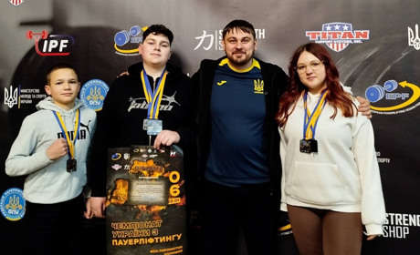 Вихованці Звягельського ДЮКФП завоювали 13 медалей на Чемпіонаті України з пауерліфтингу