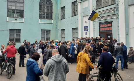 Добропільські волонтери за травень видали 650 пакунків продуктових наборів