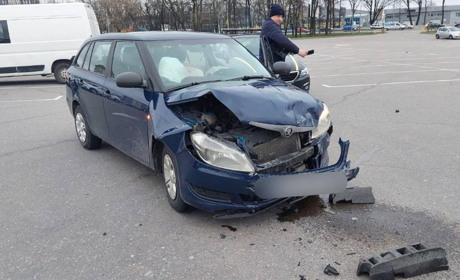 Не розминулися на парковці: на Фастівщині зіштовхнулися дві автівки