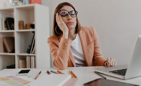 Засинаємо на ходу? Що робити: пояснює психотерапевт