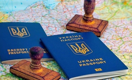 Хто з чоловіків має право виїхати за кордон під час воєнного стану