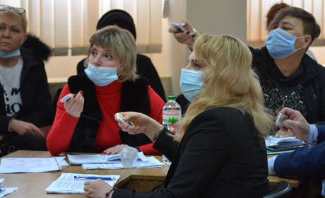 У южноукраїнського мера вже чотири заступники, з них - одна пані. Що вирішено на 8 сесії?