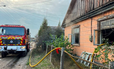У нежитловому будинку в Сарнах горіла кімната