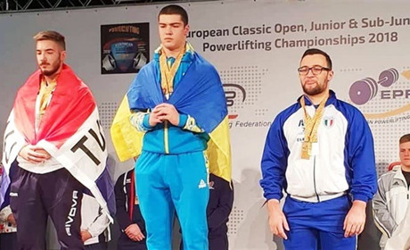 Антон Бірук з Вараша встановив новий світовий рекорд на чемпіонаті з пауерліфтингу в Литві