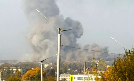 В окупованому Луганську через ранкову "бавовну" оголошено евакуацію людей та змінено рух поїздів