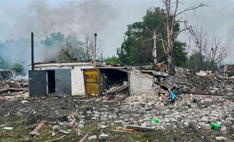 Росія масовано обстріляла Шевченківську громаду: пошкоджені будинки, ферма та стадіон