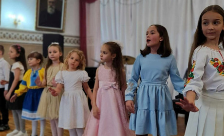 Які у Первомайську є заклади культури та скільки коштує навчання у мистецьких школах