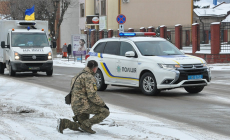 «За Бога та Україну»: чортків`яни зустріли тіло загиблого воїна-пластуна Капустинського Василя