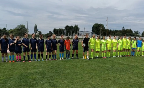 Футболістки Миколаївської громади - бронзові призерки серед команд старшої групи