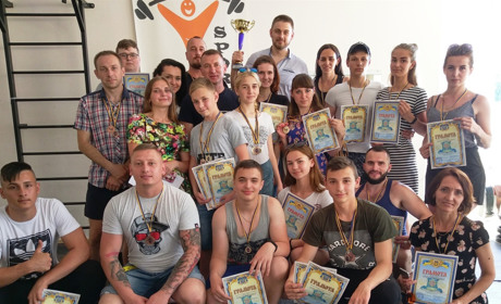 Вперше перші: команда пауерліфтерів виграла обласні змагання