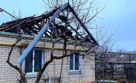 Ворожа армія продовжує обстрілювати Херсонщину з РСЗВ, мінометів та артилерії