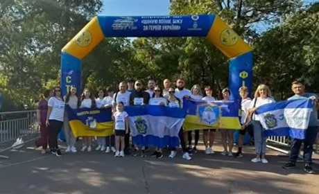 Новокаховська громада вшанувала Героїв у Всеукраїнському забігу пам’яті