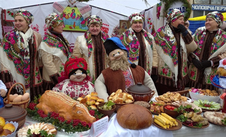 П’ять дивовиж на святі гумору у Калинівці, створених руками місцевих майстрів і майстринь