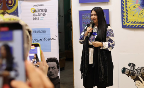 Вишивана «Містерія літочислення» Анжеліки Рудницької — у музеї Первомайська