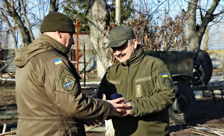 Нацгвардійця з Калинівки нагороджено іменним годинником командувача Нацгвардії