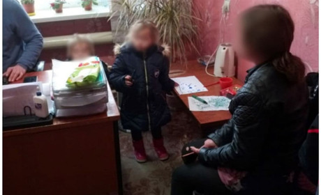 Забрала дітей і пішла у гості до "коханого": поліція розшукала горе-матір