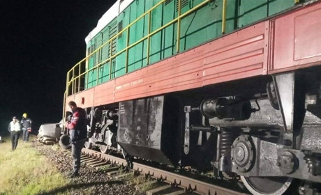 Локомотив наскочив на «Жигулі»