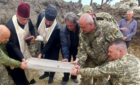 На Чортківщині заклали наріжний камінь під будівництво військового храму