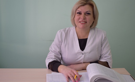 "Ми несемо відповідальність за двох": історія акушерки жіночої консультації Олени Химич