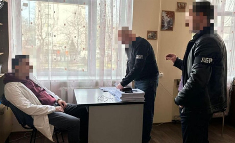 В Одесі викрили лікарів-наркологів, які були причетні до схеми збуту метадону наркозалежним