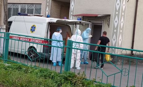 У Городку спалах Covid-19. Чи є серед інфікованих — вакциновані?