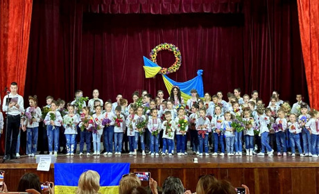 Благодійний концерт з нагоди Дня матері відбувся у Драчинцях