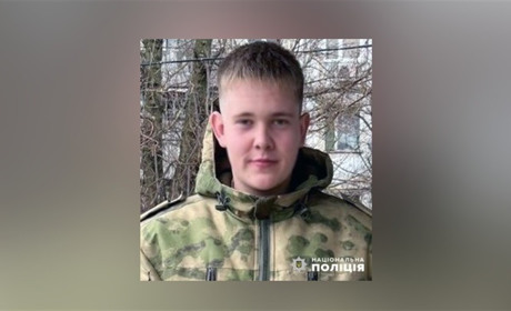 Повідомили про підозру військовому рф, який був конвоїром у катівні під час окупації Херсона