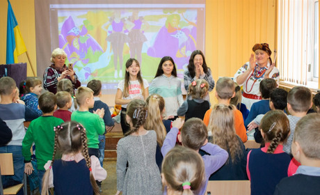 У школі №3 відбулася лялькова вистава для учнів молодших класів