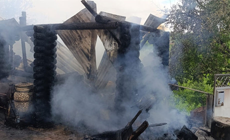 Пожежа в Кагарлику знищила альтанку: горіло на Прорізній