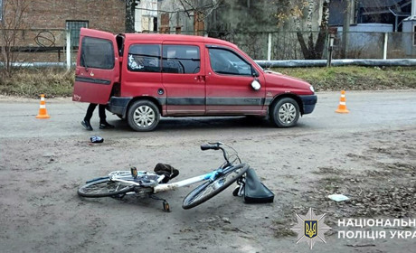 У Нетішині водій автомобіля наїхав на 71-річного велосипедиста