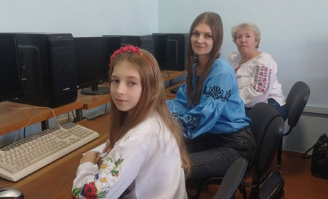 Барчани написали радіодиктант національної єдності. Де ще раз прослухати і куди здавати роботи