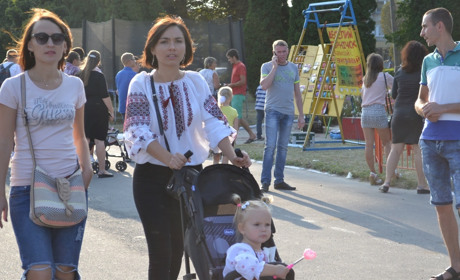 Старокостянтинівці відсвяткували День Незалежності: молебень, урочистості, святковий концерт