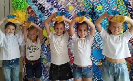 На концерті «Літо, до побачення» у Шевченковому діти зібрали понад 3000 гривень для ЗСУ