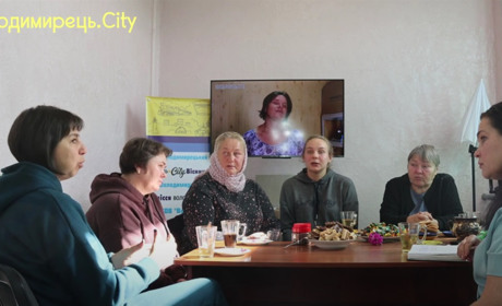 Горе ділять гуртом дружини комбатантів Вараського району: віра в діалог чи діалог віри