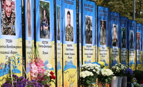 У День Державного прапора України у Нетішині відкрили Алею пам’яті полеглим Героям