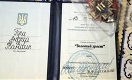 Барського воїна Андрія Гору нагородили нагрудним знаком “Золотий хрест”. На жаль, Герой загинув