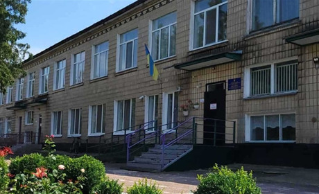 У Миколаївському дитсадку «Веселка» працює чергова група і триває підготовка до зими