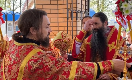 В Барському монастирі відбулося святкове богослужіння за участі Митрополита Варсонофія: відео