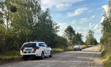 ДТП на Звягельщині: автівка з’їхала у кювет та декілька разів перекинулася
