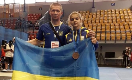Попаснянка Софія Наумова виступила на чемпіонаті Європи з важкої атлетики: результат спортсменки