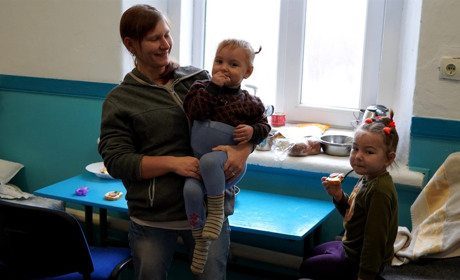 У гуртожиток в Борщівці заселилися переселенці із Херсону. Скільки родин приїхало