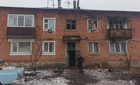 Снаряди розірвалися біля двох- і п‘ятиповерхового будинків в Середино-Будській громаді