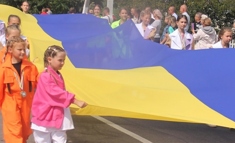 У вишиванках і не тільки: яскраві образи на святі Дня незалежності у Калинівці