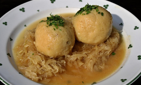 Страви з квашеної капусти: добірка рецептів для барчан