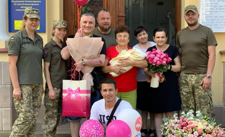 У легендарного десантника з Л.Лисіївки народилася донечка: подружжя чекало первістка більше 20 років