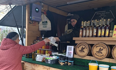 У Звягелі зібрали 17,5 тисяч гривень на дрони на осінньому ярмарку