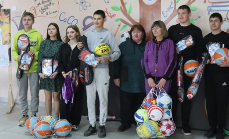 Новий спортінвентар подарували ще двом школам Калинівської громади