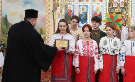 На Кременеччині провели благодійний фестиваль «Колядуй захисникам»