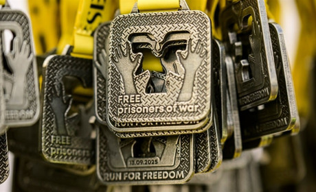 Медаль, яку не можна купити: онлайн-забіг #RunForFreedom відкрив реєстрацію