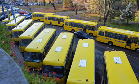 17 нових шкільних автобусів отримають громади Червоноградського району